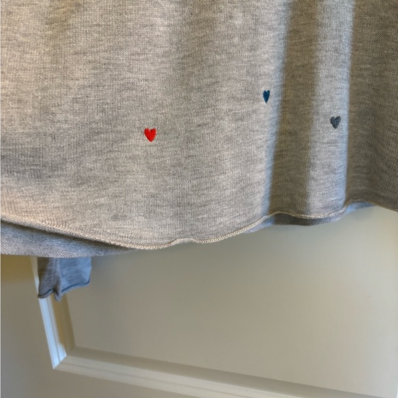 Gray Sweater with Hearts - Picture 7 of 9
